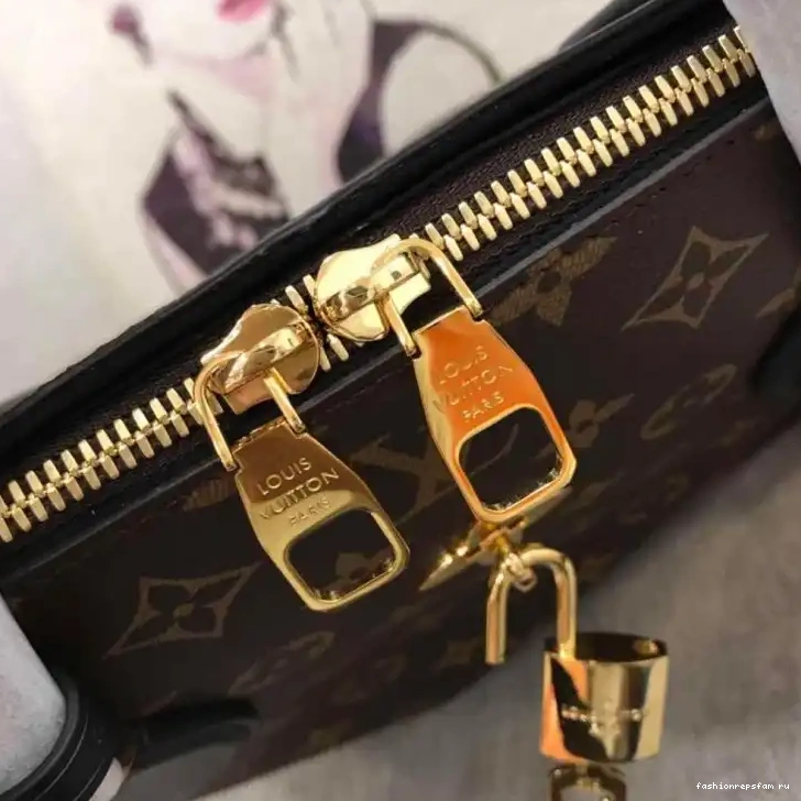 Fashionrep Bags 19B570427 LV 0712